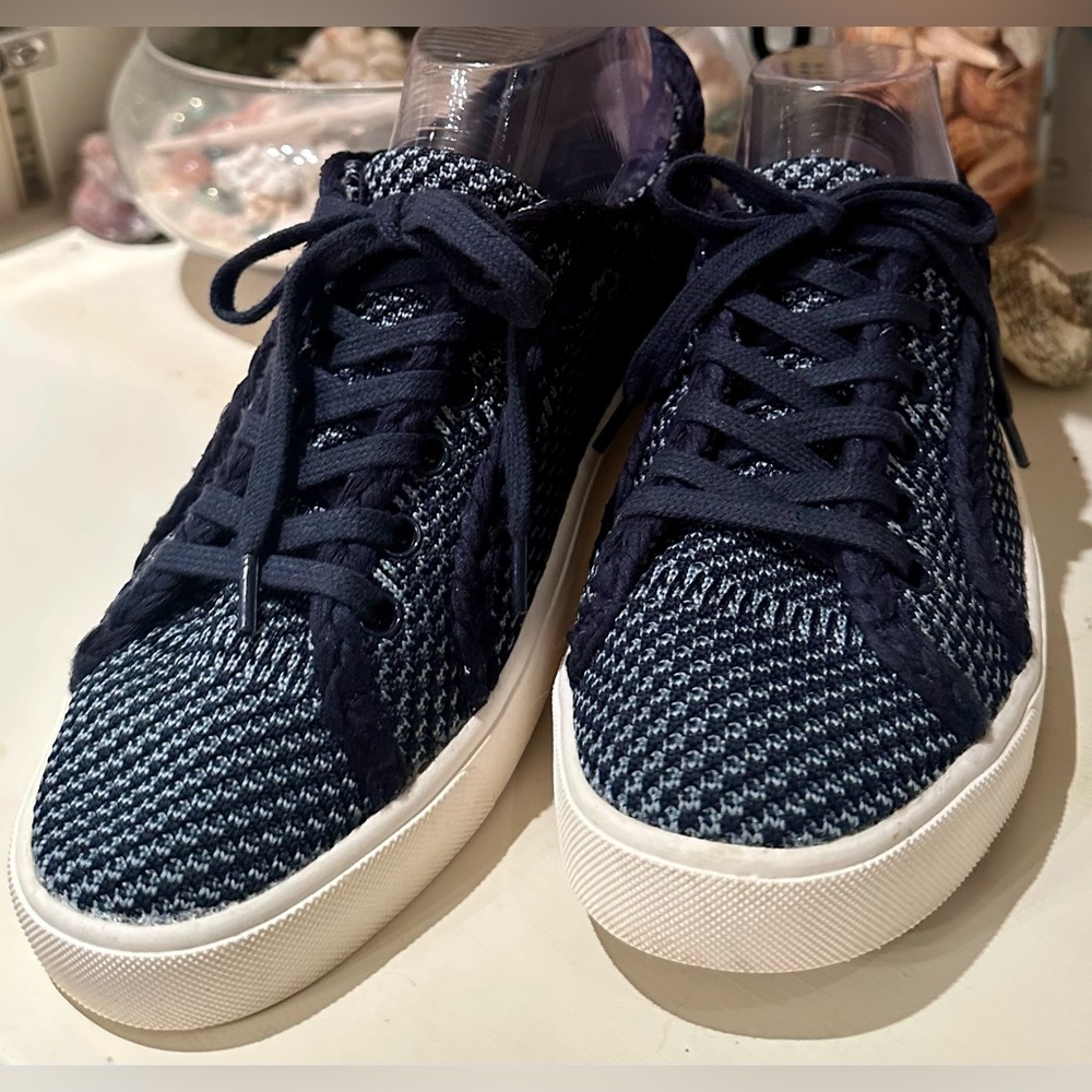 EUC💠Sam Edelman “Elena” Court Sneakers in Baltic Navy. Size 7.5